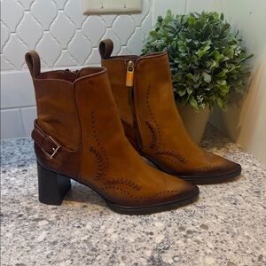 Franco Cuadra brown ankle boots square toe distressed leather Like new condition